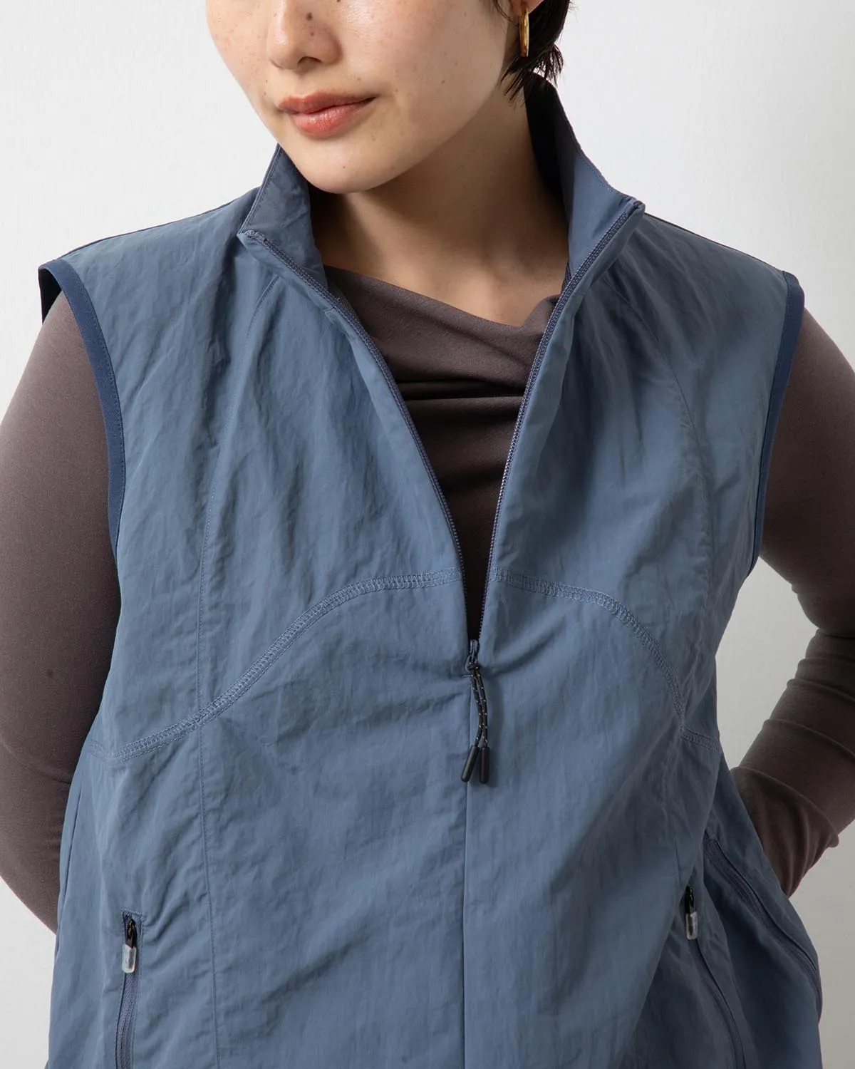 CURVE STITCH NYLON VEST