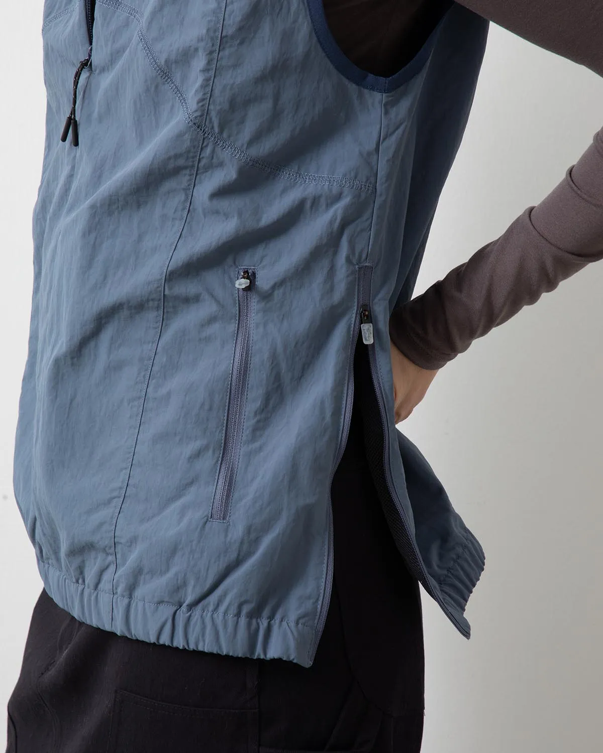 CURVE STITCH NYLON VEST