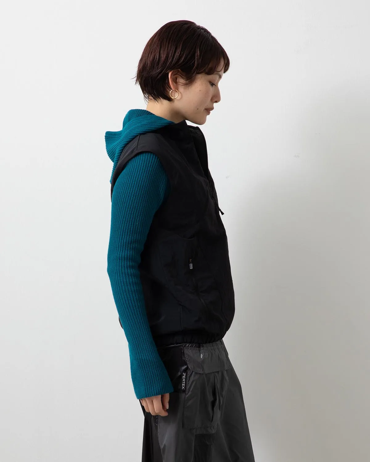 CURVE STITCH NYLON VEST