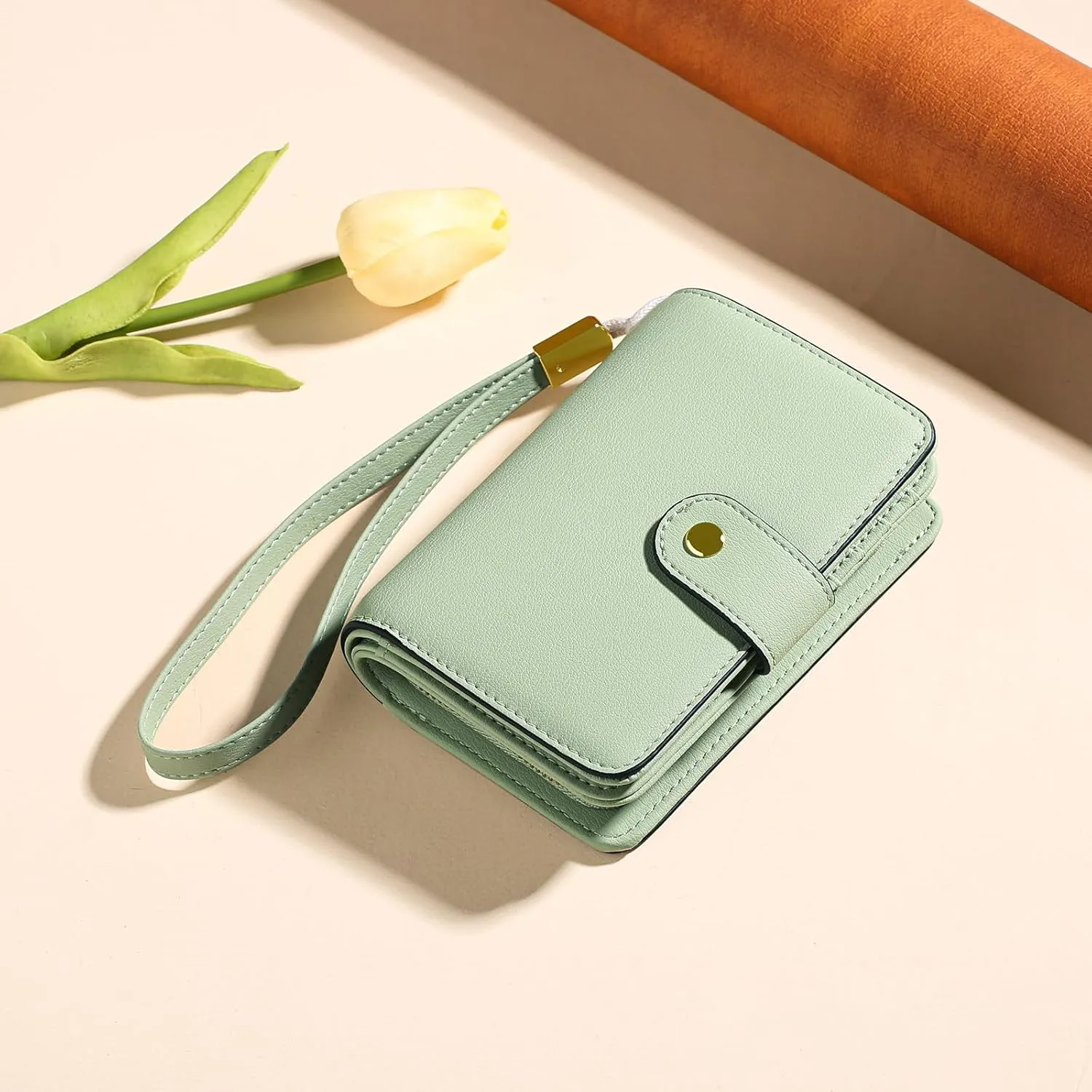 GAEKEAO Small Wallet for Women RFID Blocking Leather Wristlet Purse Bifold Ladies Wallet Credit Card Holder with ID Window
