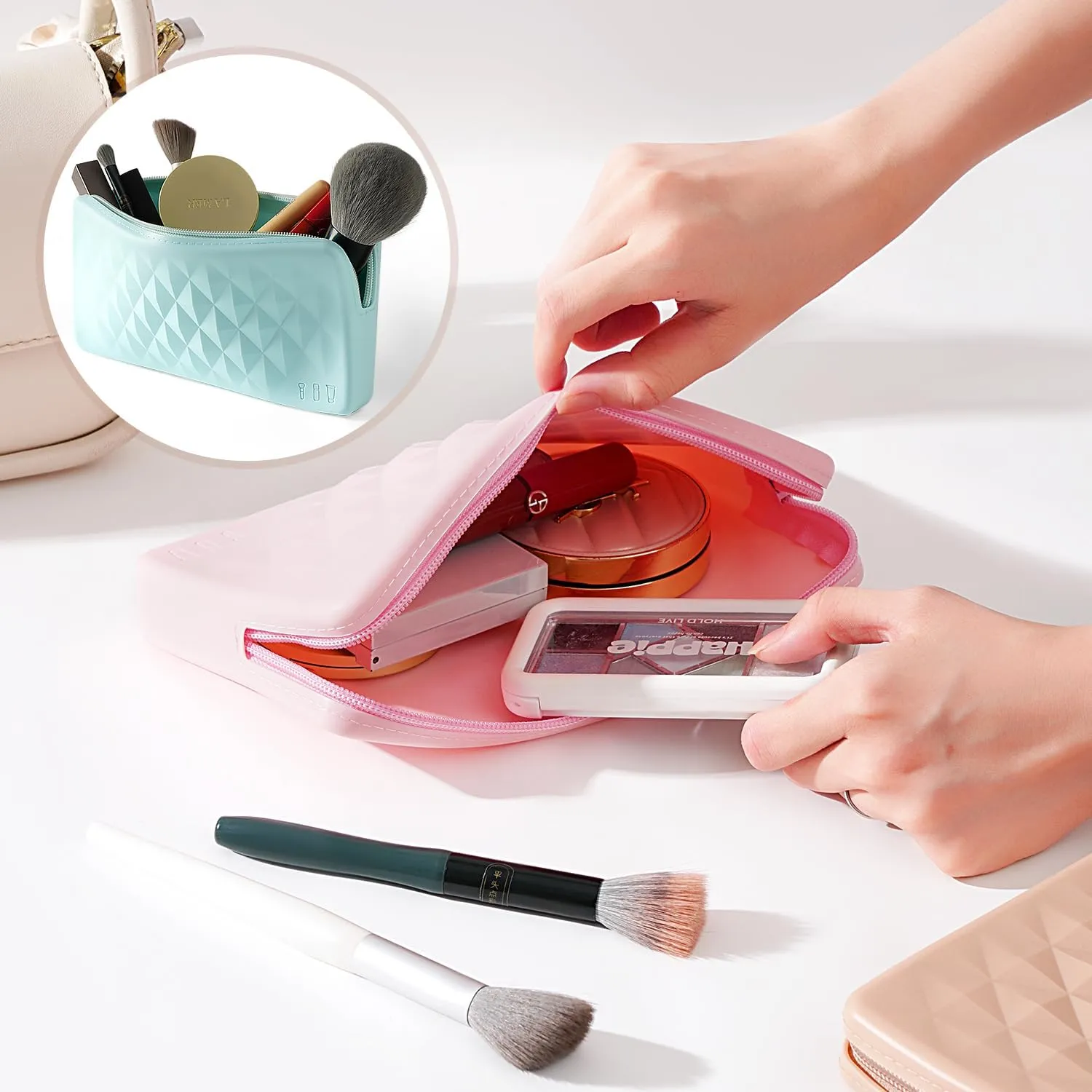 Silicone Makeup Brush Storage Bag,Travel Cosmetic Bag for Women,Zipper Cosmetic Bag,Organize The Beauty Tools For Easy Storage,The appearance of a diamond-shaped pattern. (Blue)